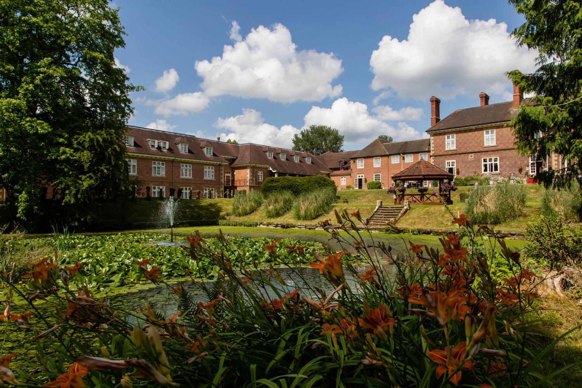 Albrighton Hall Hotel And Spa, A Member Of Radisson Individuals Shrewsbury Exterior foto
