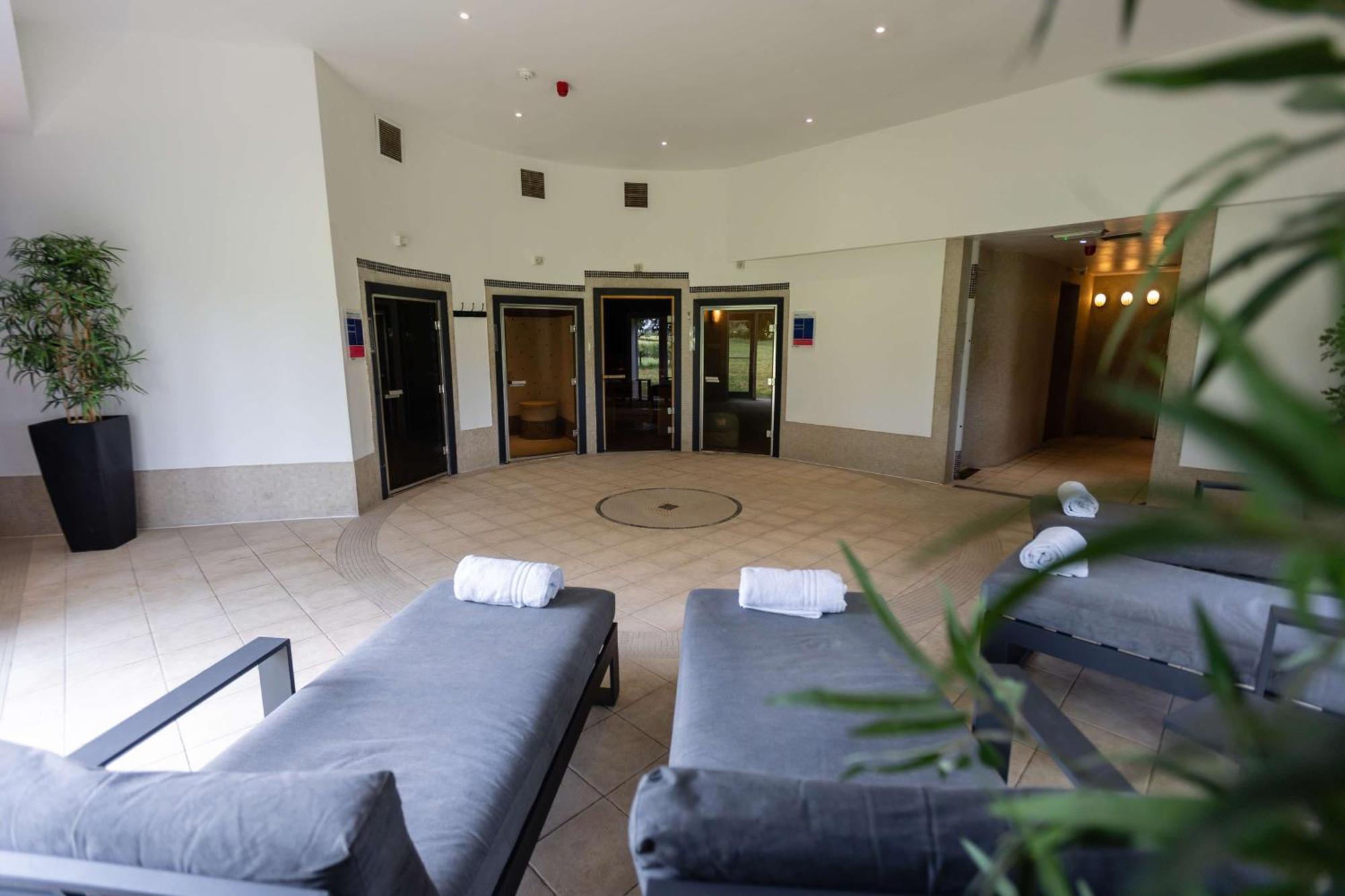 Albrighton Hall Hotel And Spa, A Member Of Radisson Individuals Shrewsbury Exterior foto