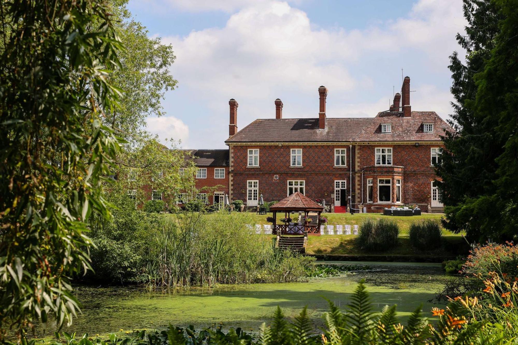 Albrighton Hall Hotel And Spa, A Member Of Radisson Individuals Shrewsbury Exterior foto
