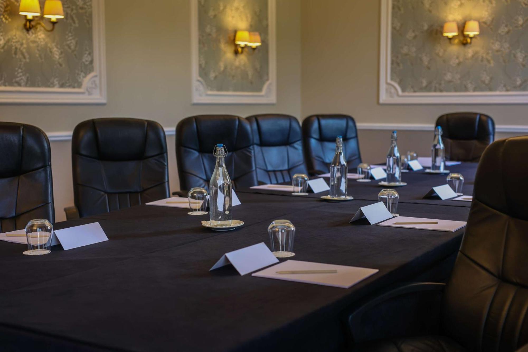 Albrighton Hall Hotel And Spa, A Member Of Radisson Individuals Shrewsbury Exterior foto