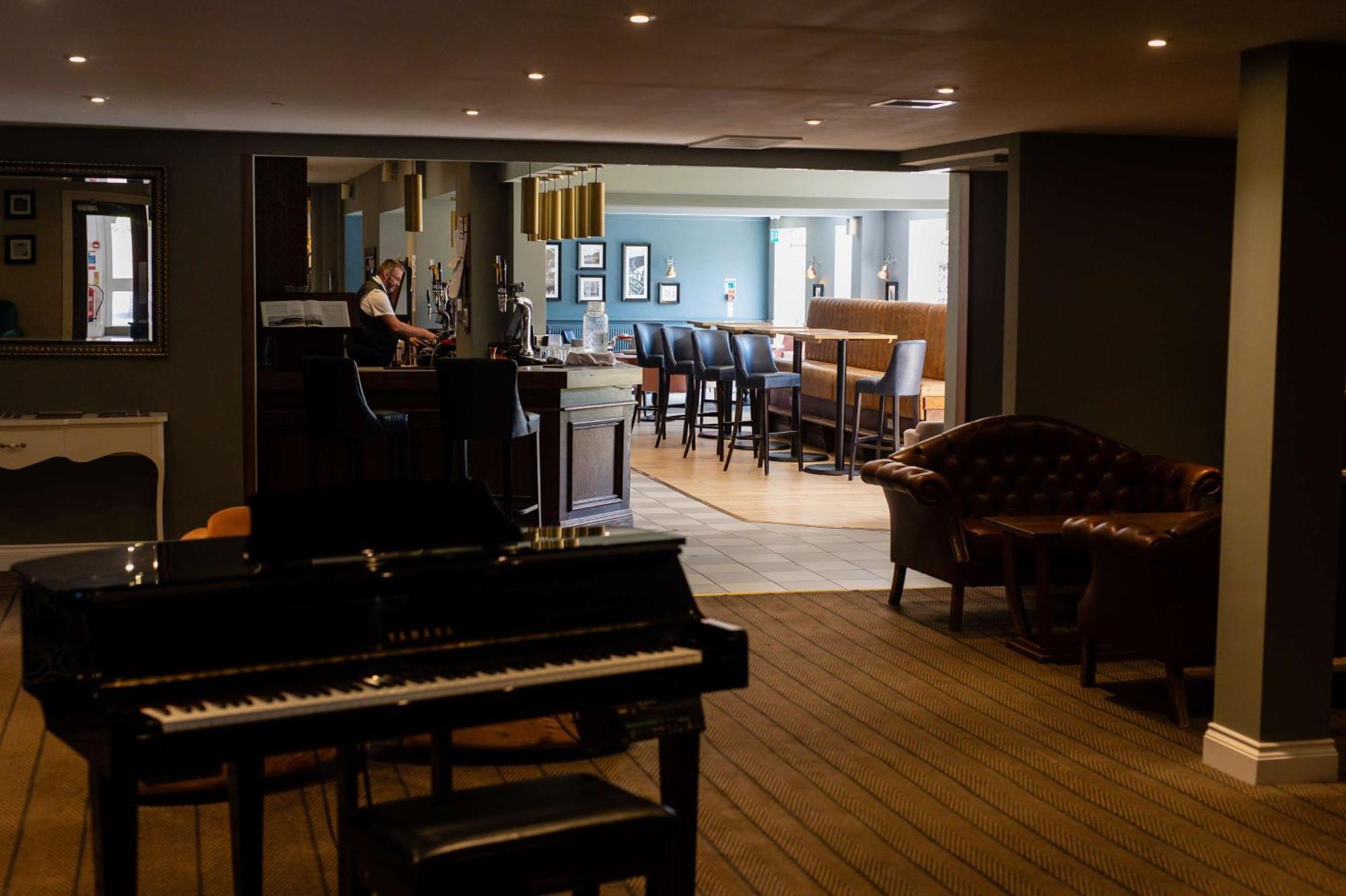 Albrighton Hall Hotel And Spa, A Member Of Radisson Individuals Shrewsbury Exterior foto